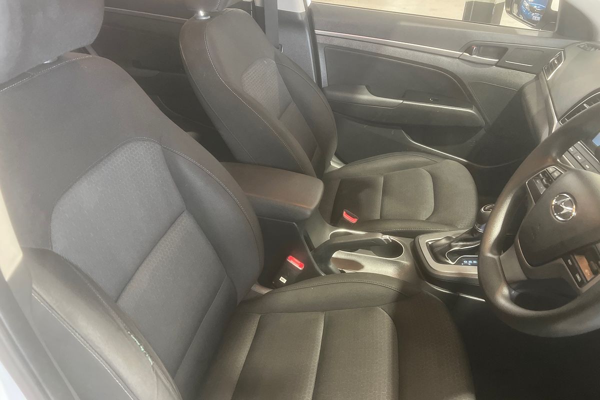 2016 Hyundai Elantra Active AD