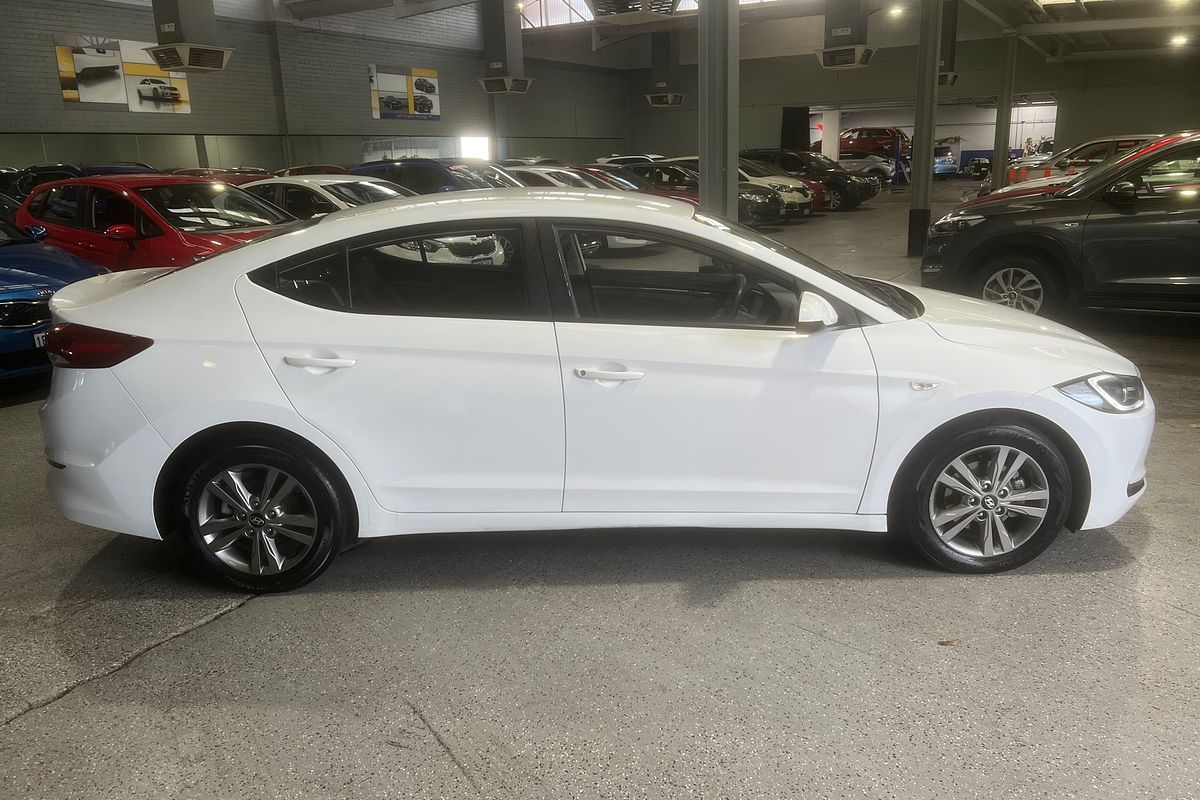 2016 Hyundai Elantra Active AD