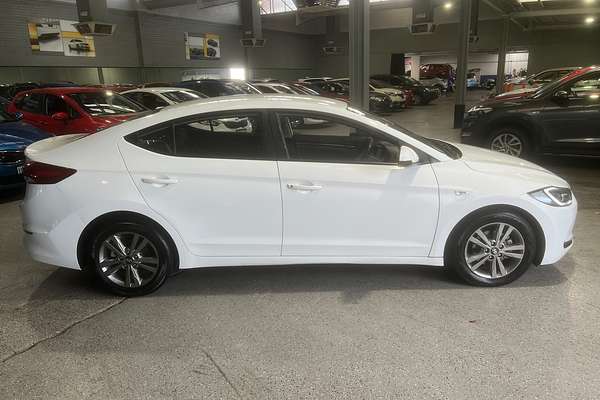 2016 Hyundai Elantra Active AD