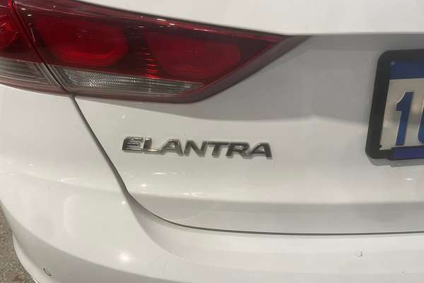 2016 Hyundai Elantra Active AD