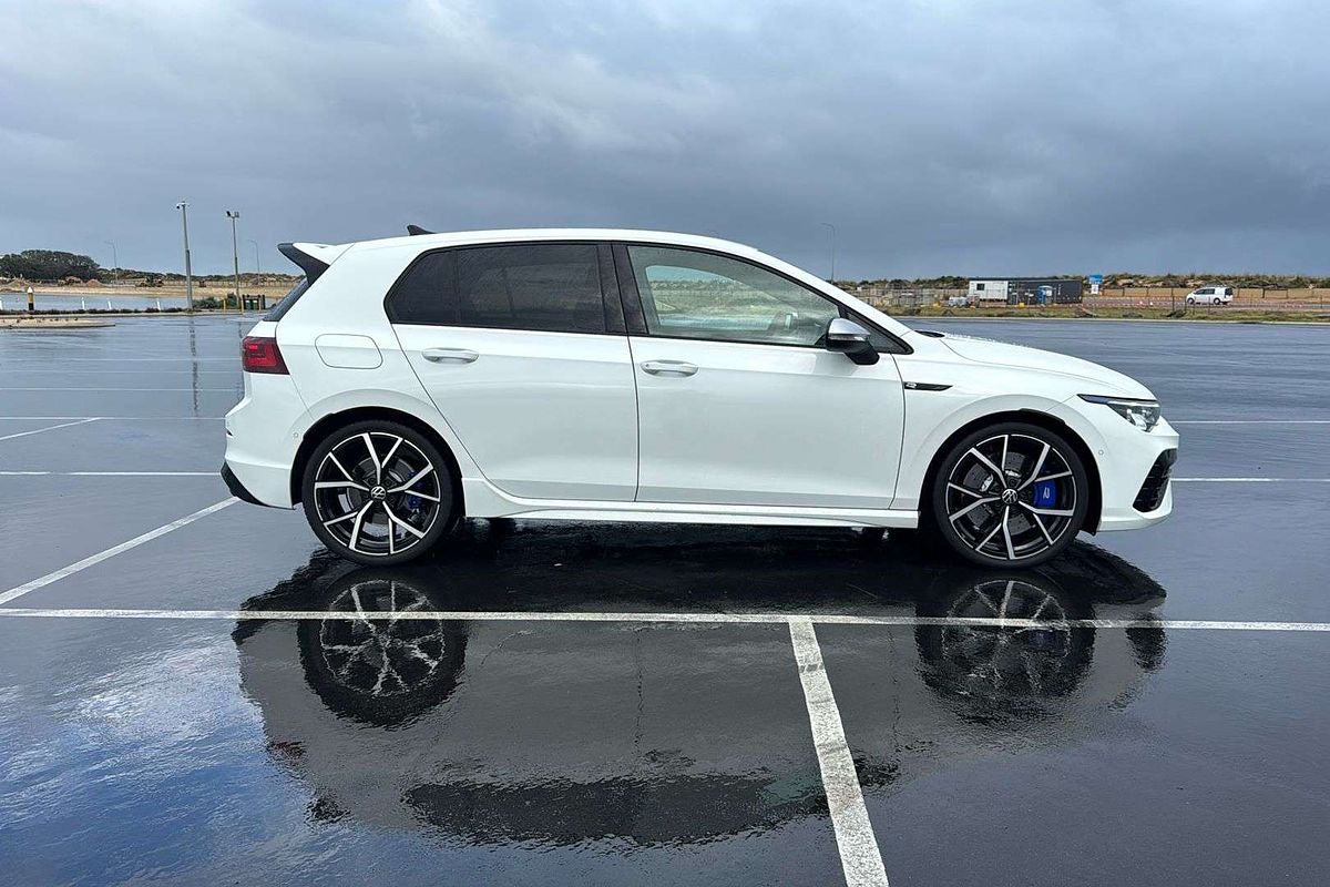 2024 Volkswagen Golf R 8