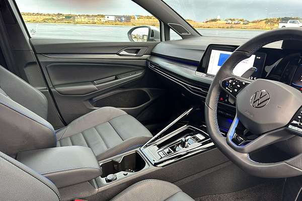 2024 Volkswagen Golf R 8