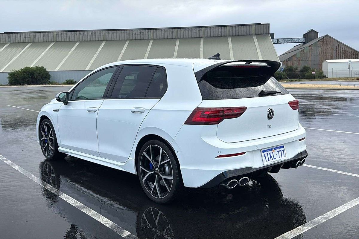 2024 Volkswagen Golf R 8