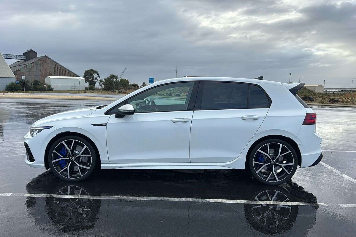 2024 Volkswagen Golf R 8