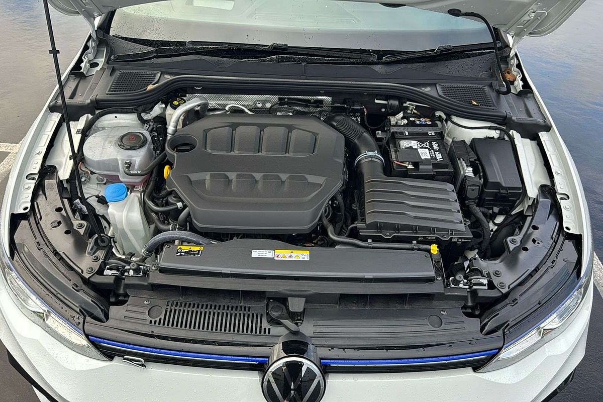 2024 Volkswagen Golf R 8
