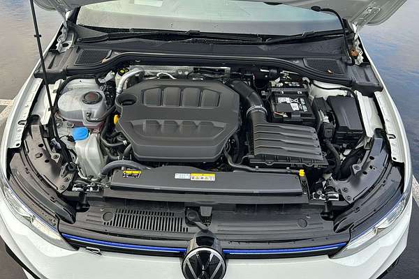2024 Volkswagen Golf R 8
