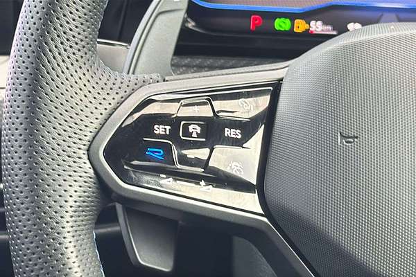 2024 Volkswagen Golf R 8