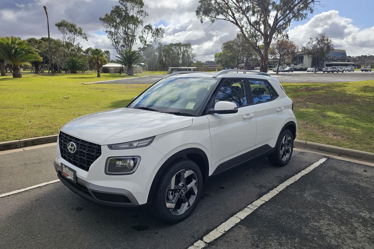 2025 Hyundai Venue Active QX.V5