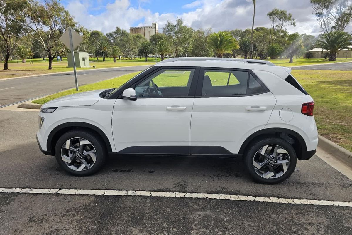 2025 Hyundai Venue Active QX.V5