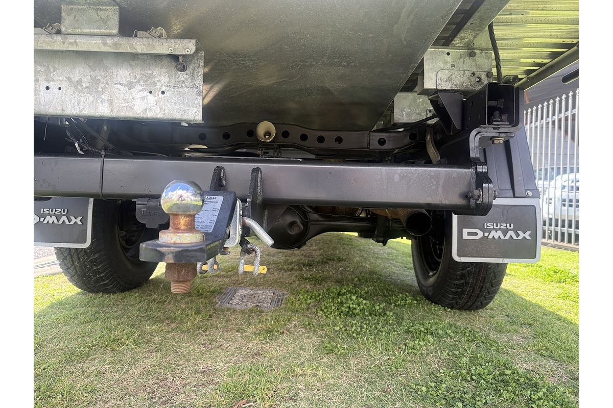 2016 Isuzu D-MAX SX High Ride Rear Wheel Drive