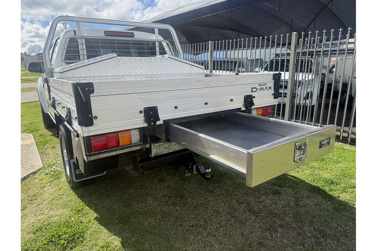 2016 Isuzu D-MAX SX High Ride Rear Wheel Drive