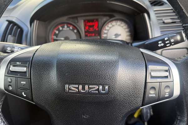 2016 Isuzu D-MAX SX High Ride Rear Wheel Drive