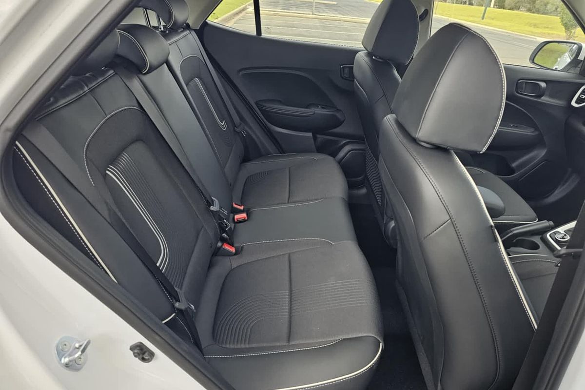 2025 Hyundai Venue Active QX.V5
