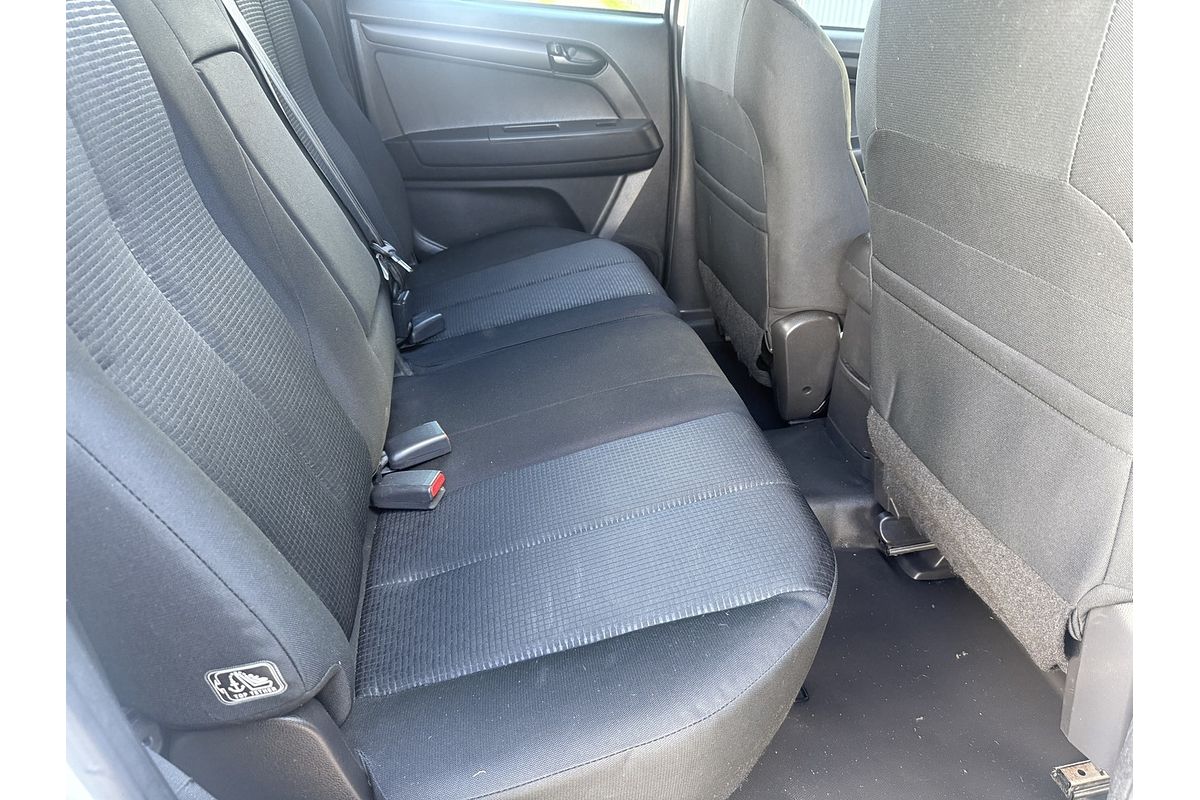 2016 Isuzu D-MAX SX High Ride Rear Wheel Drive