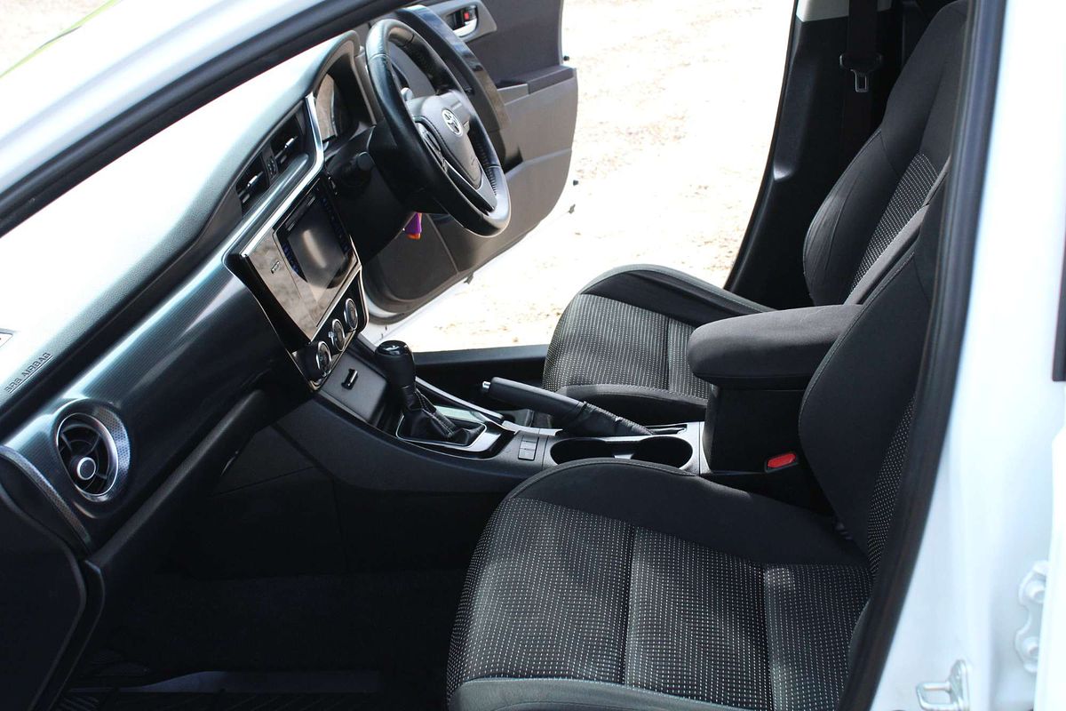 2018 Toyota Corolla Ascent Sport ZRE182R