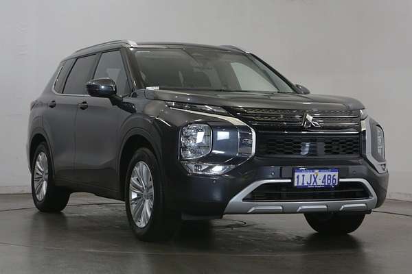 2024 Mitsubishi Outlander LS ZM