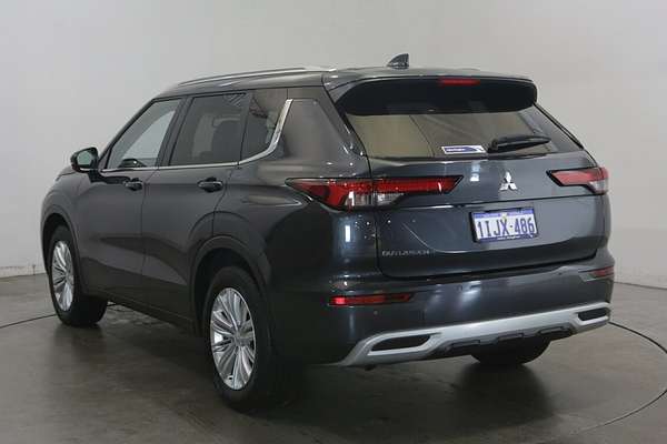 2024 Mitsubishi Outlander LS ZM