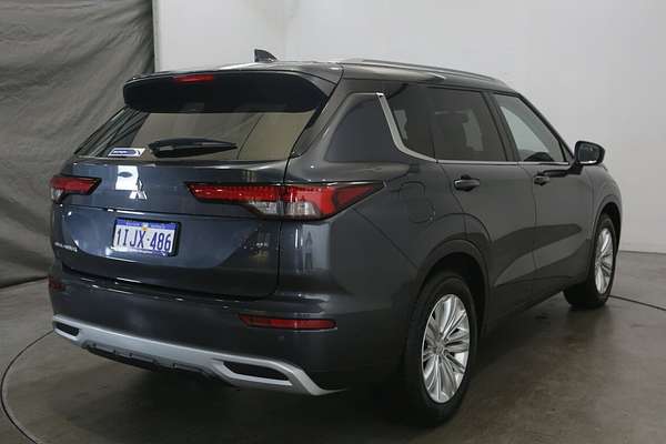 2024 Mitsubishi Outlander LS ZM