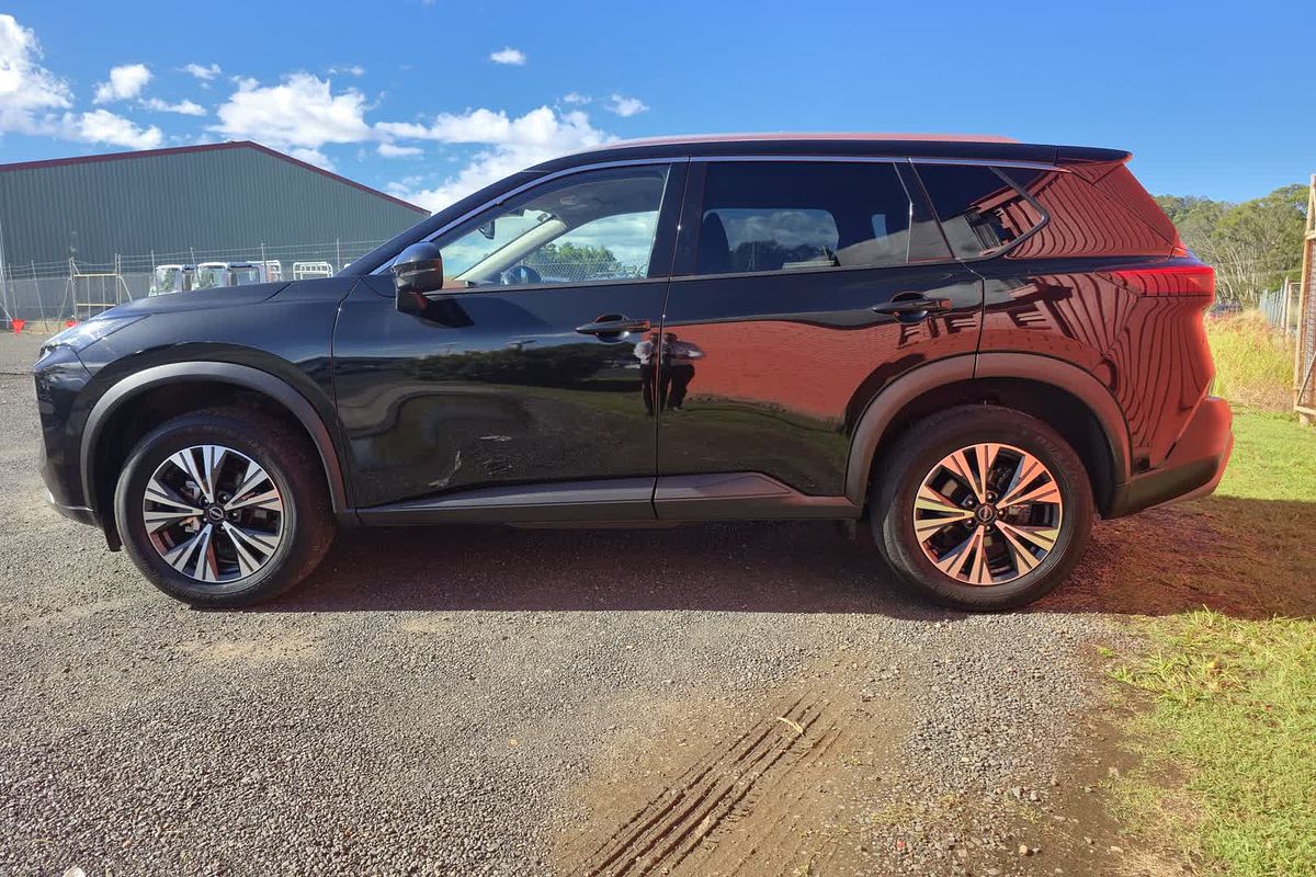 2023 Nissan X-TRAIL ST-L T33