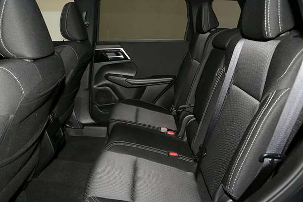 2024 Mitsubishi Outlander LS ZM