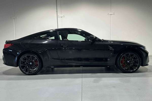2025 BMW M4  G82 LCI