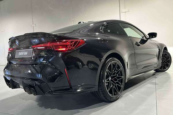 2025 BMW M4  G82 LCI