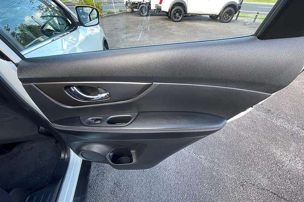 2014 Nissan X-TRAIL ST T32