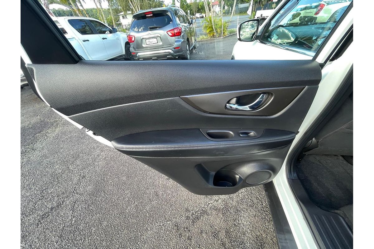 2014 Nissan X-TRAIL ST T32