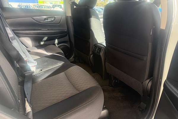 2022 Nissan X-TRAIL ST T32