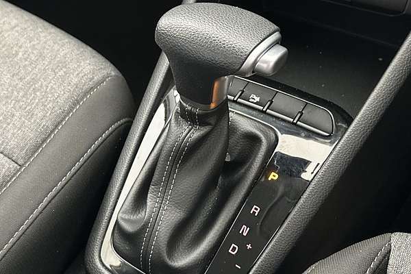 2023 Kia Stonic S YB