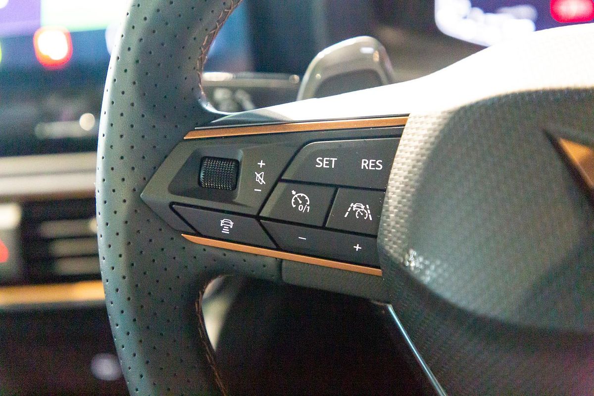 2024 CUPRA Leon V Tribe Edition KL