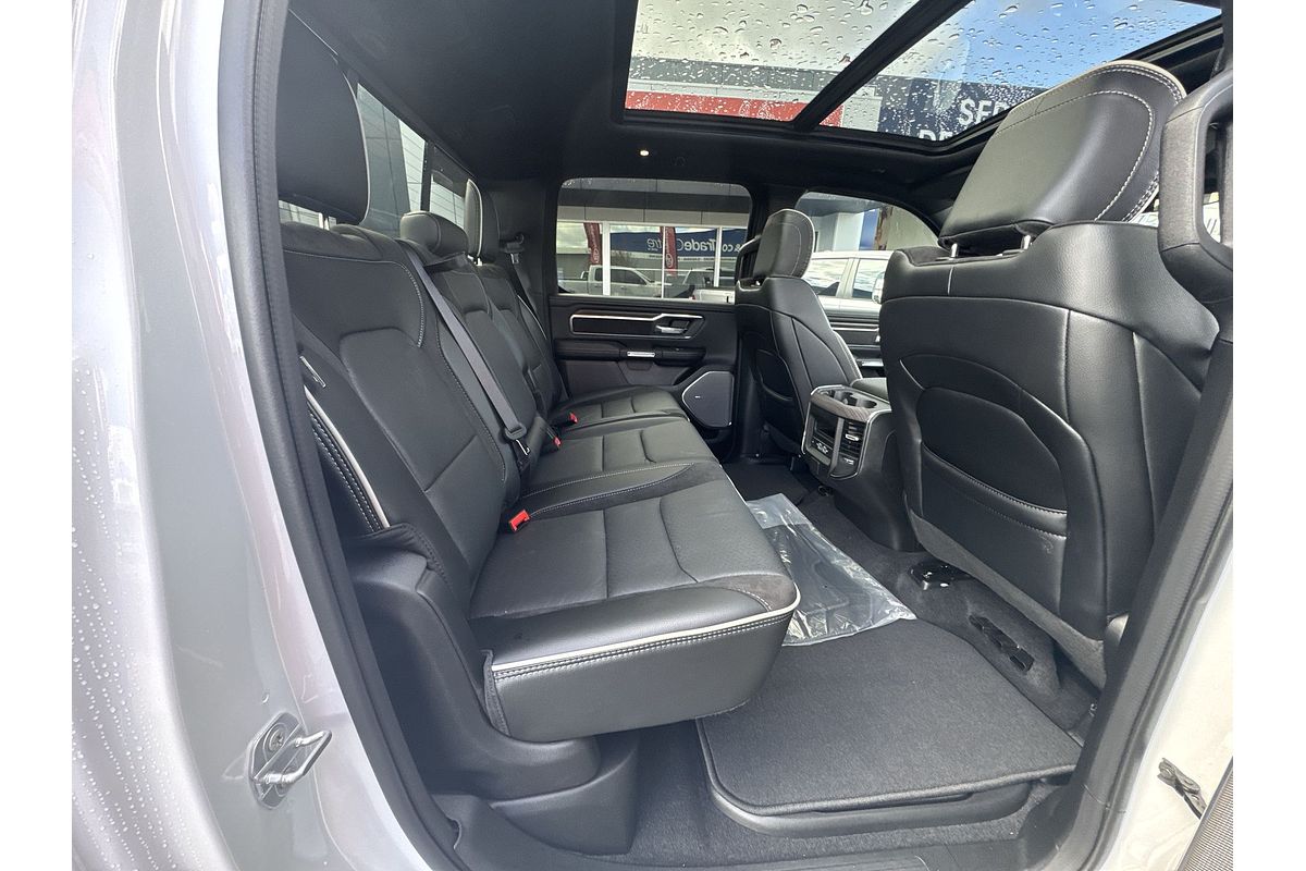 2025 RAM 1500 Laramie Sport Hurricane SO RamBox DT 4X4 SWB