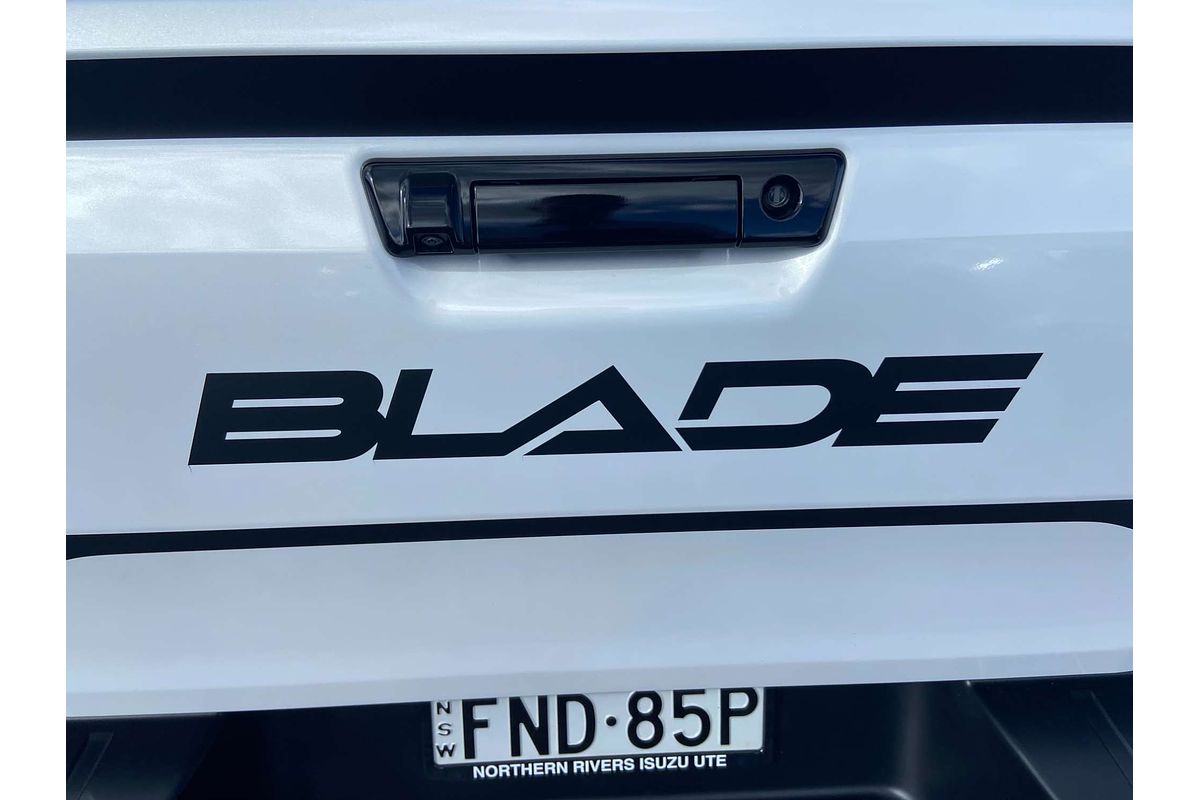 2024 Isuzu D-MAX BLADE 4X4
