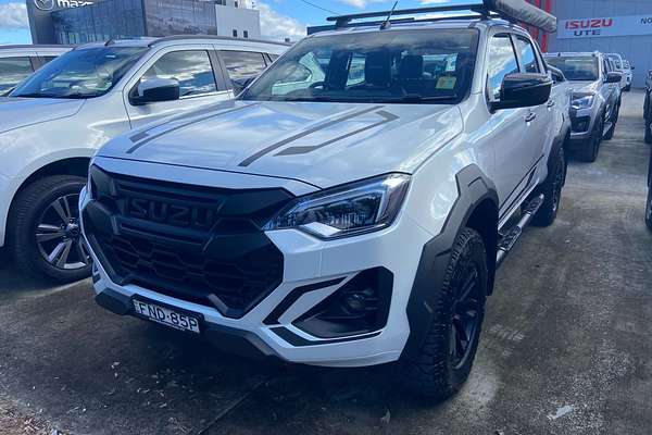 2024 Isuzu D-MAX BLADE 4X4