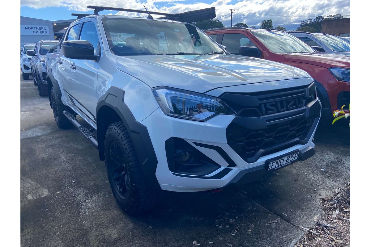 2024 Isuzu D-MAX BLADE 4X4