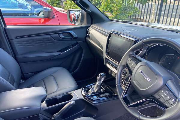 2024 Isuzu D-MAX BLADE 4X4