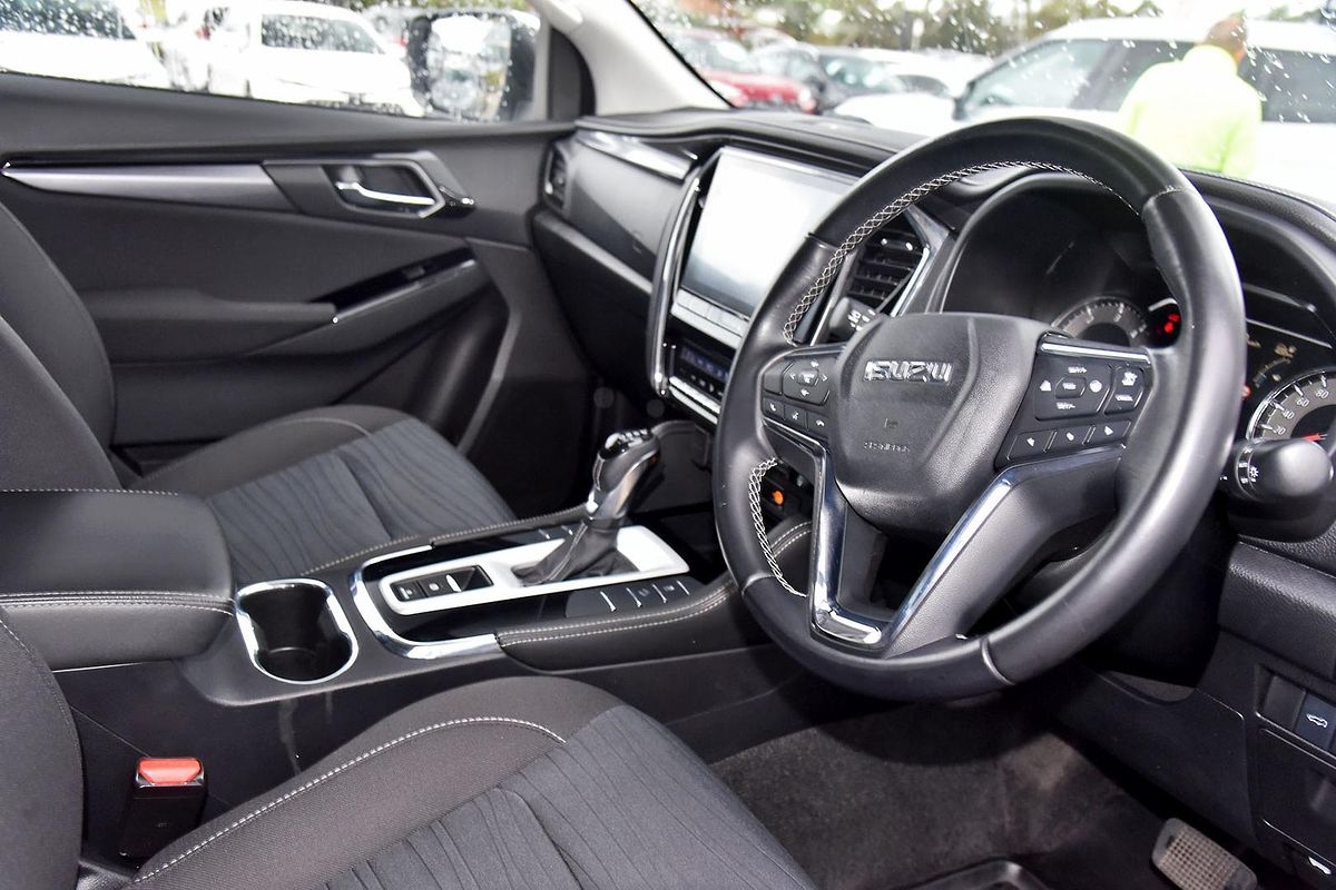 2022 Isuzu MU-X LS-U
