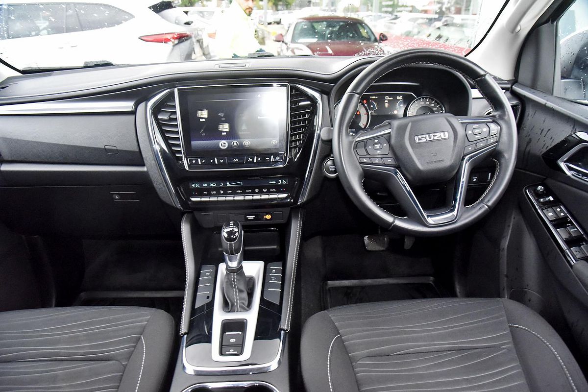 2022 Isuzu MU-X LS-U