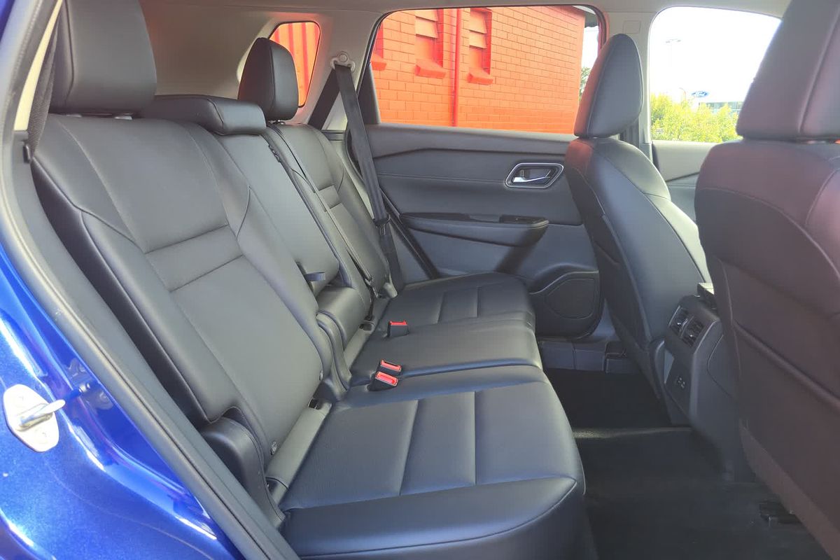 2023 Nissan X-TRAIL ST-L T33