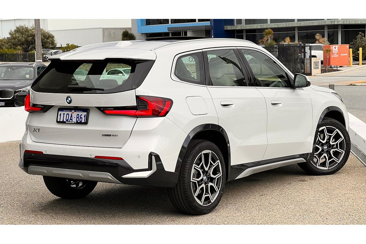 2025 BMW X1 sDrive18i U11