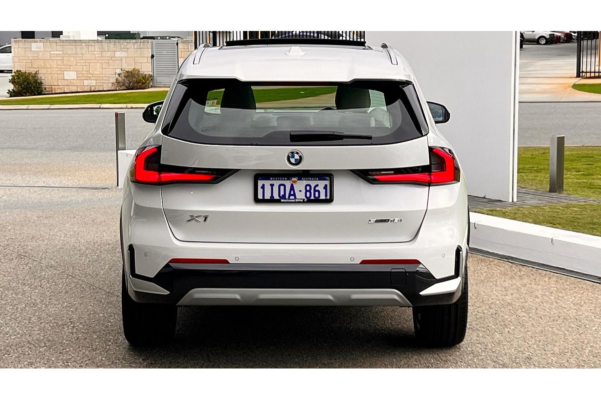 2025 BMW X1 sDrive18i U11