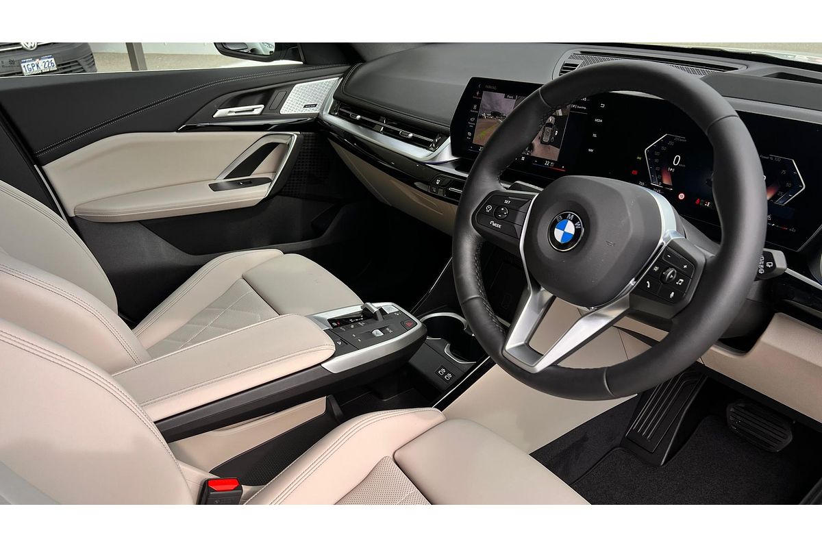 2025 BMW X1 sDrive18i U11