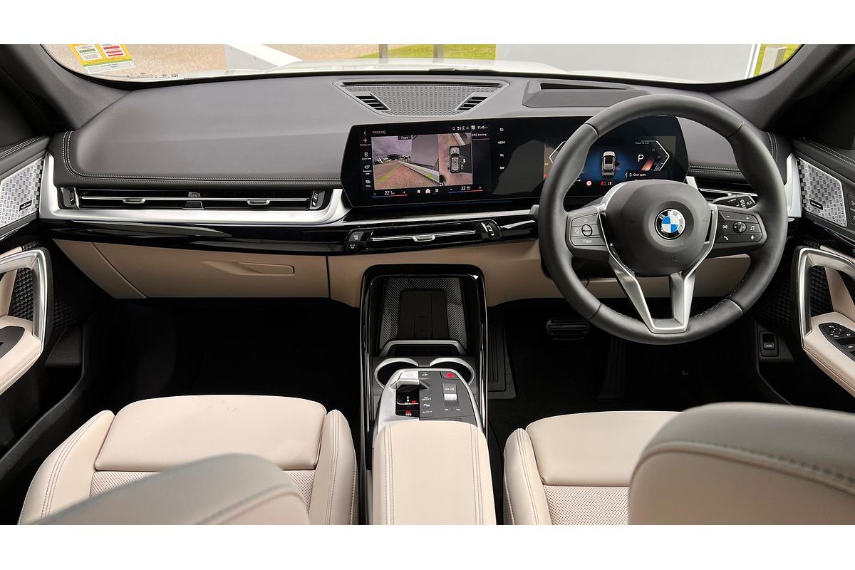 2025 BMW X1 sDrive18i U11