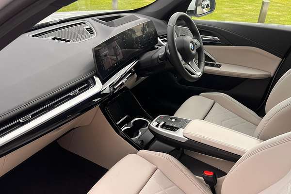 2025 BMW X1 sDrive18i U11