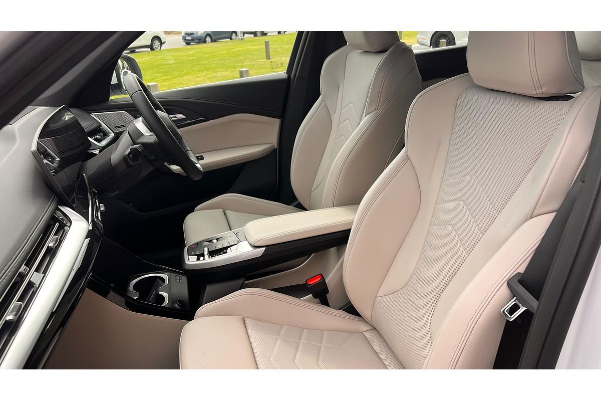 2025 BMW X1 sDrive18i U11