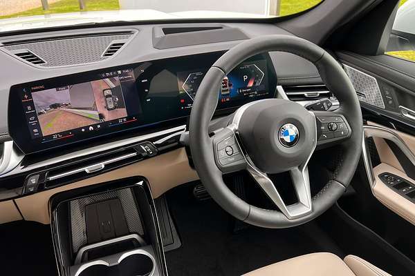 2025 BMW X1 sDrive18i U11
