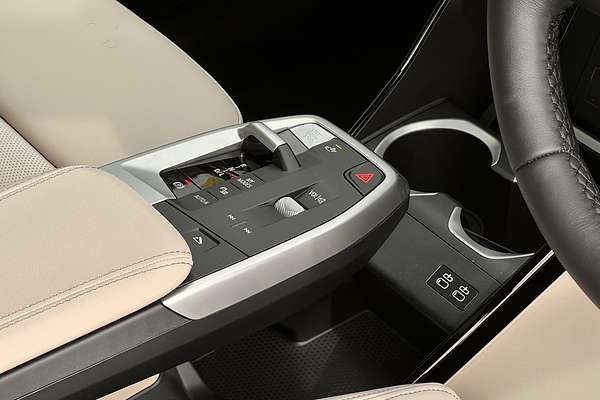 2025 BMW X1 sDrive18i U11
