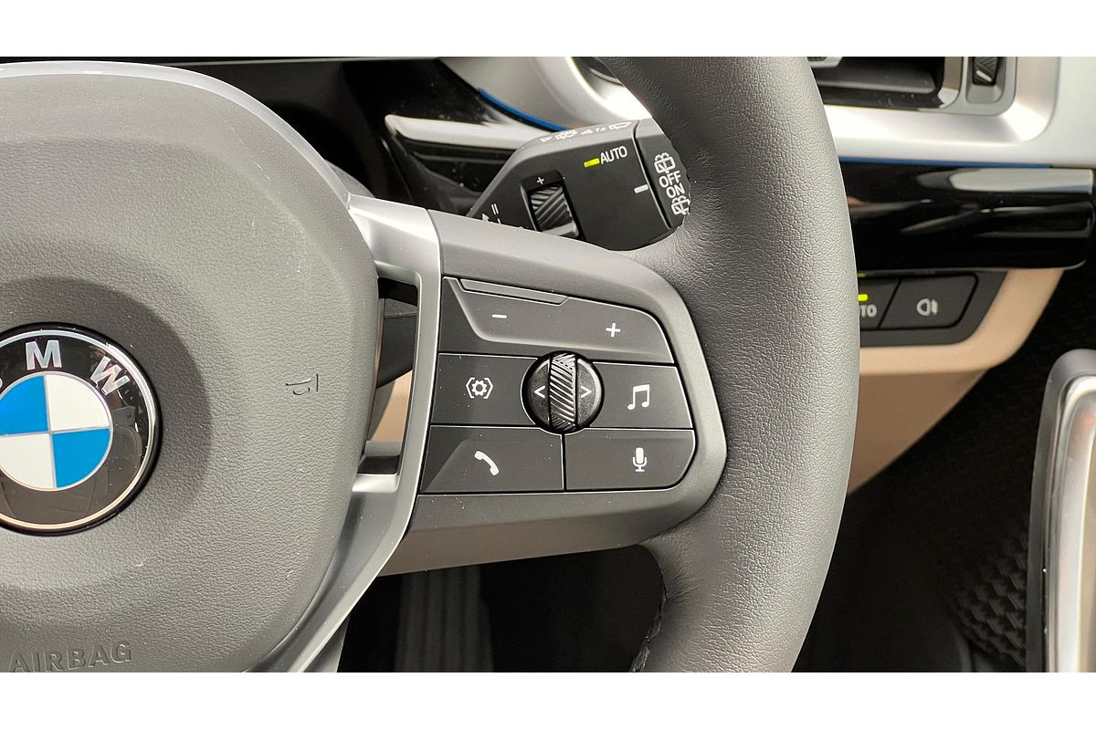 2025 BMW X1 sDrive18i U11