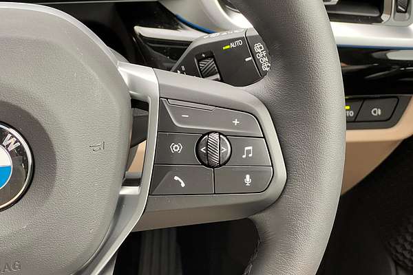 2025 BMW X1 sDrive18i U11