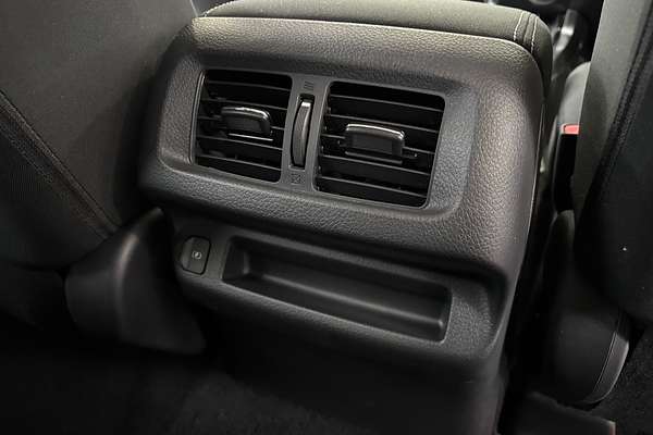 2024 Nissan Navara ST-X D23 4X4